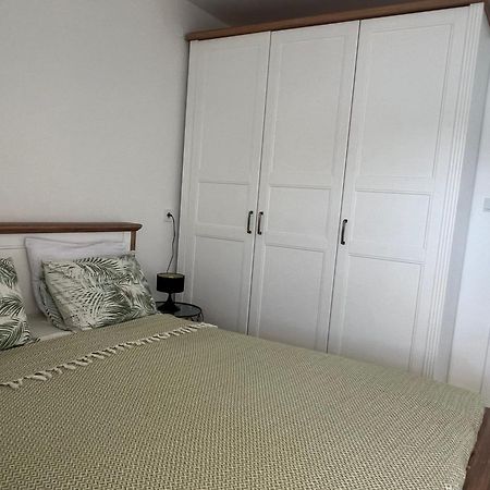 Azzure Apartment ウルツィニ エクステリア 写真